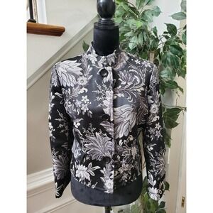 Tapemeasure Women's Black White Floral Long Sleeve Three Button Casual Jacket 16